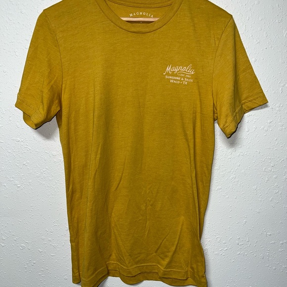 Magnolia Yellow‎ Short Sleeve Tee - Picture 1 of 4